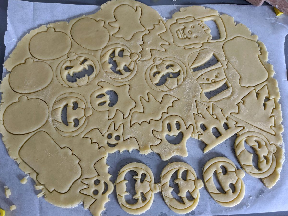 halloween biscuits cookie cutters