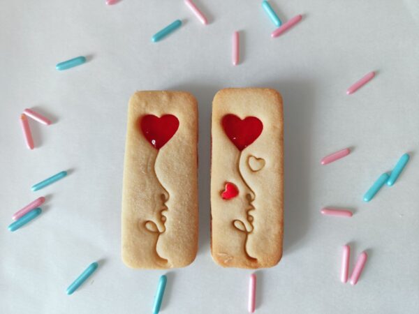 Biscotti di San Valentino innamorati cuore palloncino
